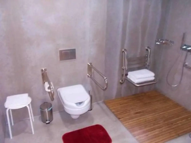 Standard Twin room with balcony