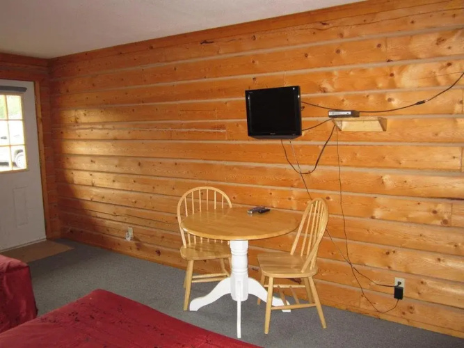 Spirit Lake Lodge