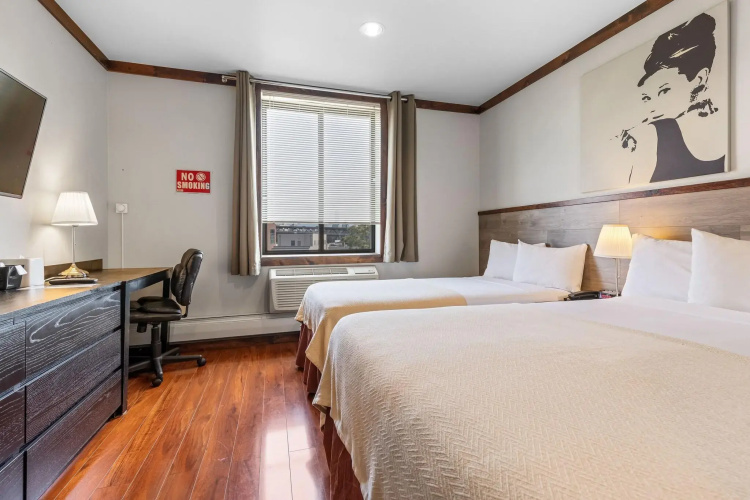 LIC Hotel