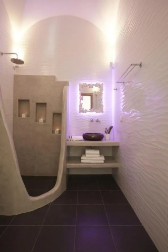 Amara Suites Santorini