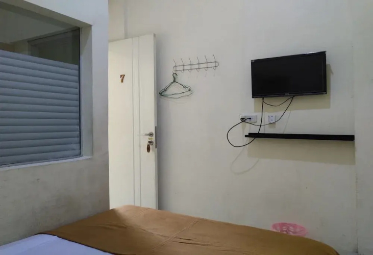 OYO 3499 J8 Hotel