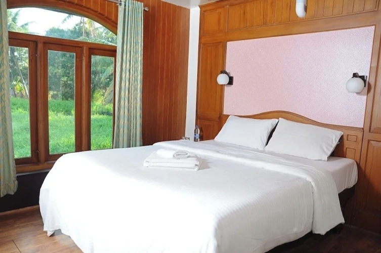 Deluxe Triple Cottage