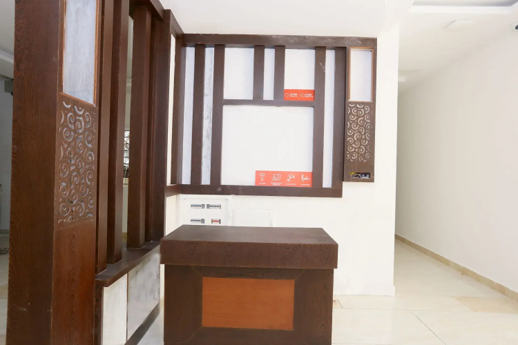 OYO 24373 Hilite Inn