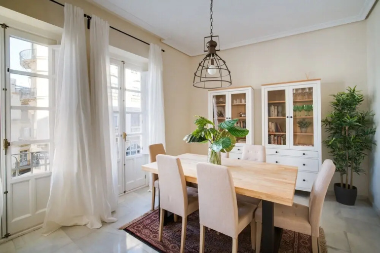 Eva Recommends San Pablo Duplex