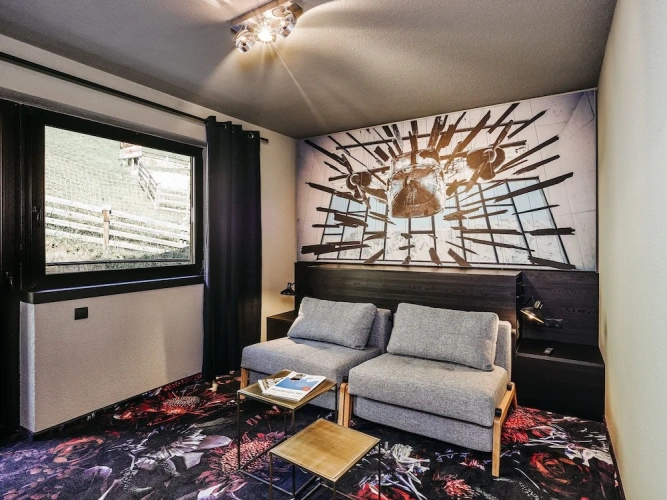 Apartment with balcony
