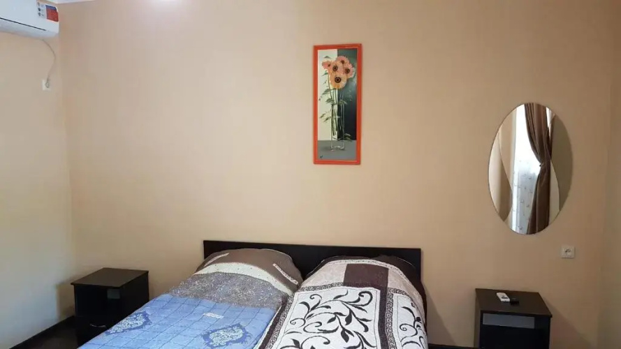 Mini Hotel on Lakoba