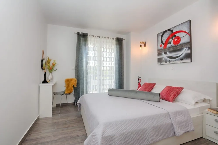 1 Bedroom Apartment with balcony and with sea view