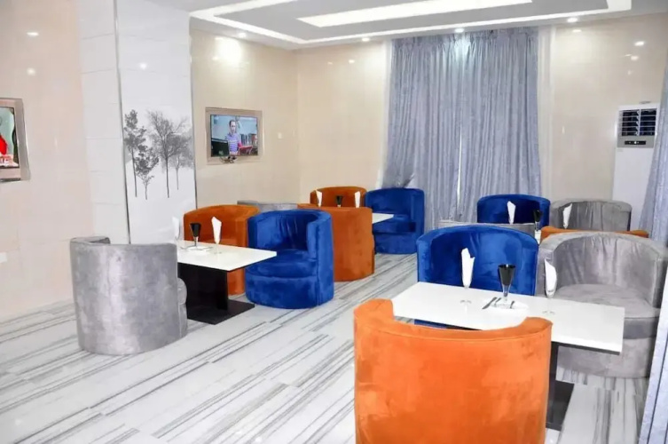 Quince Garden Hotel