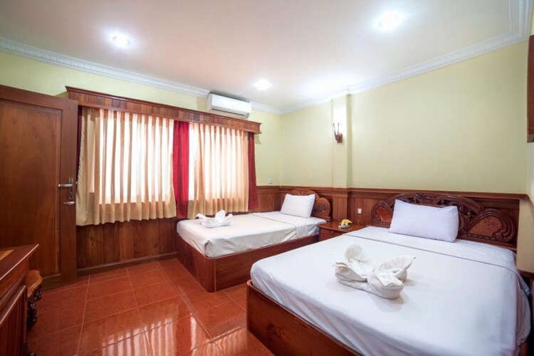 Banan Hotel Over view