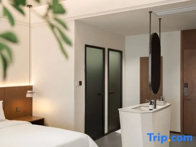 Standard Twin room with balcony