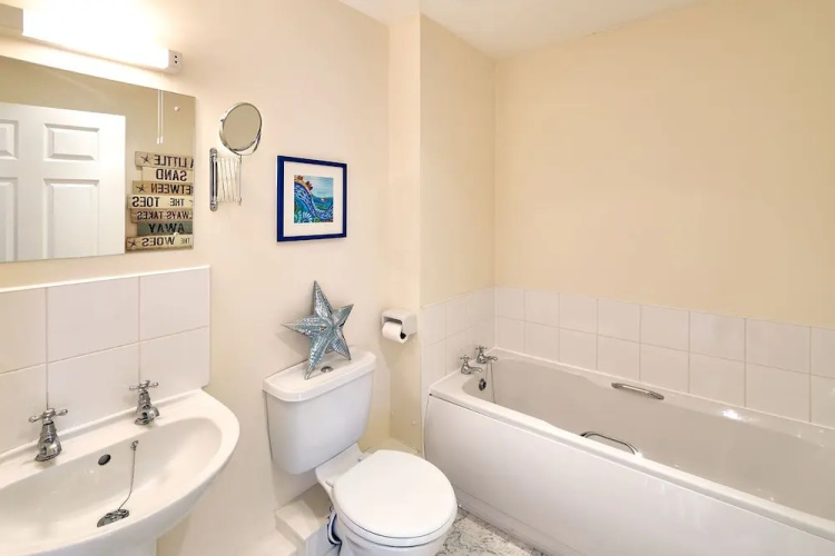 Host Stay The Scuttlebutt Townhouse