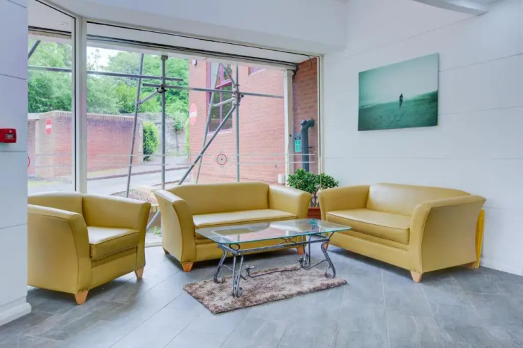 Fareham Point Apartment