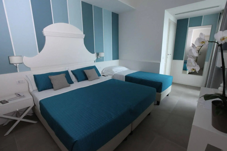 Hotel Ambassador