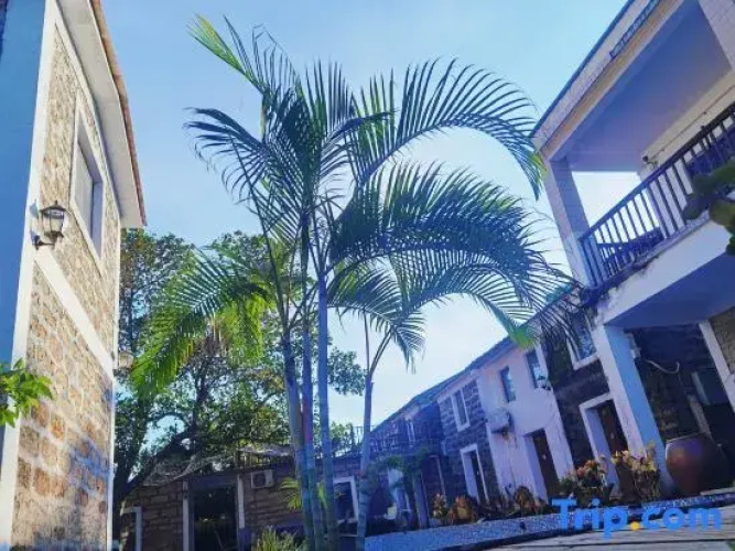 Weizhou Island Bamboo House