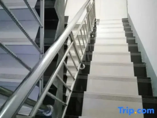 Heyue Hotel