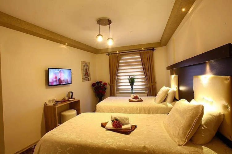 City Hotel