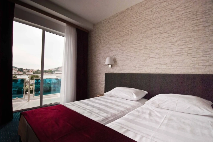 Classic Double room with balcony and with sea view