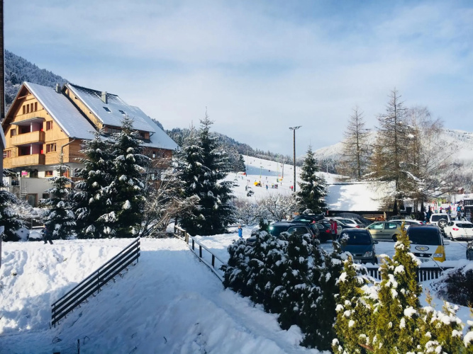 Vall’s apartment- by ski slopes