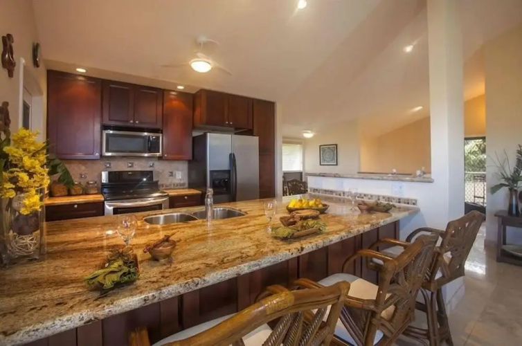 Wailea Ekolu, #914 2 Bedroom Condo by RedAwning