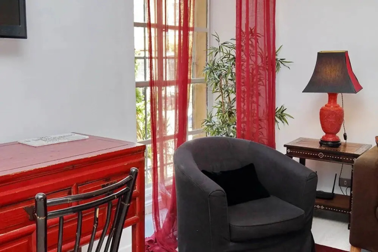 Spanish Steps Charming Apartment