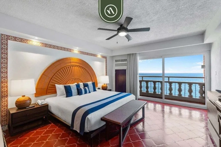 Deluxe Double Studio with balcony and with ocean view