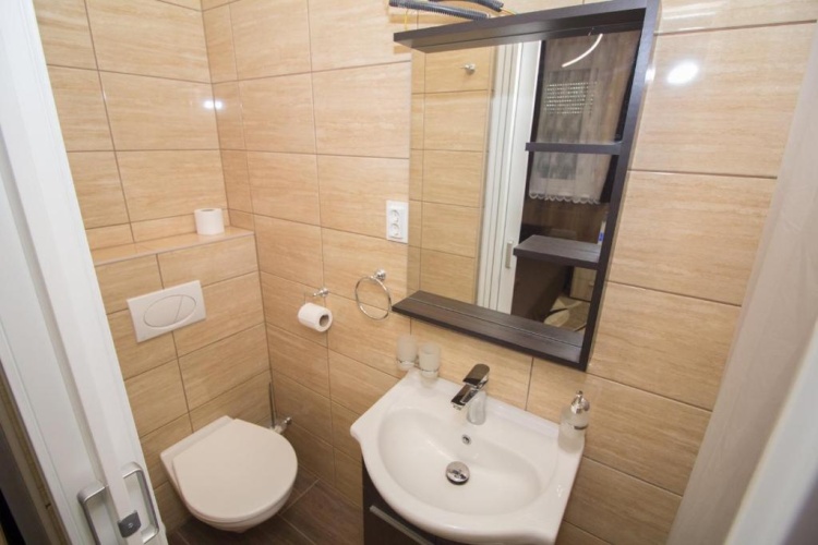 Standard Twin room with garden view