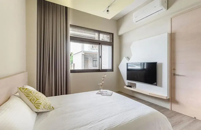 Standard Double Basement room