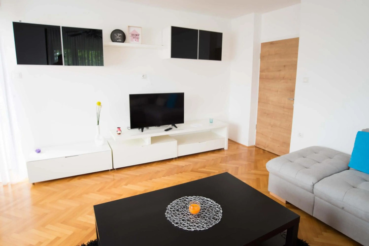 Apartma Ela