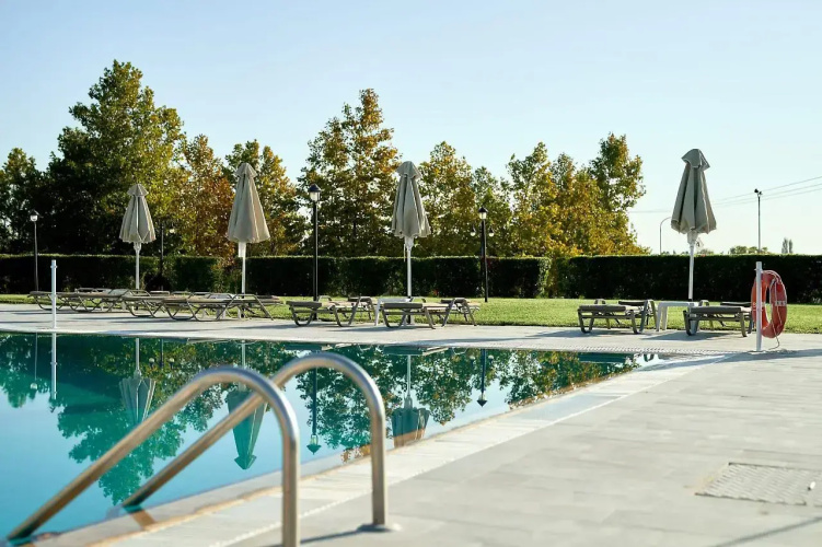 Nefeli Hotel