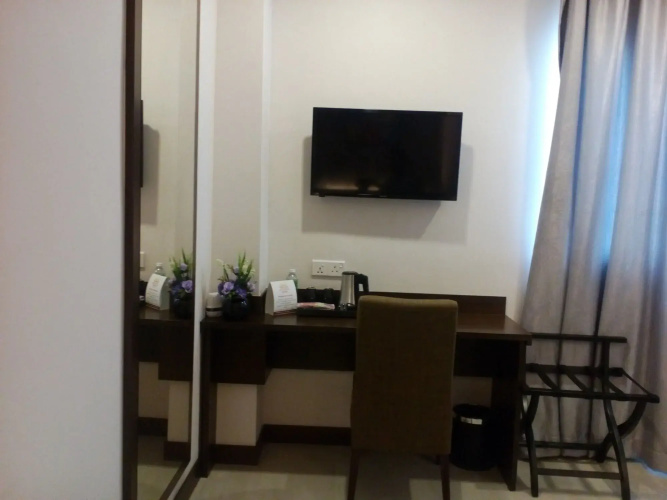 Sunrise Hotel