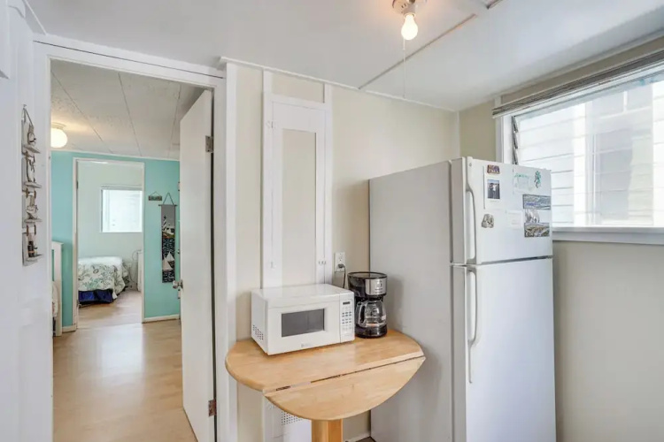 Quaint Avalon Cottage < Half-mi to Beaches!