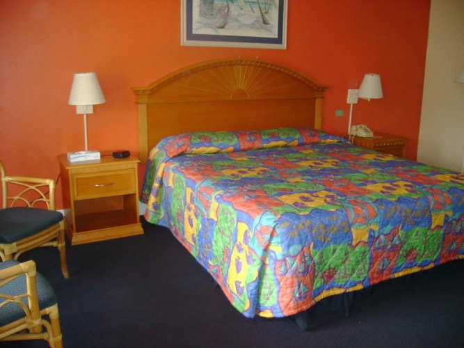 Royal Islander Hotel
