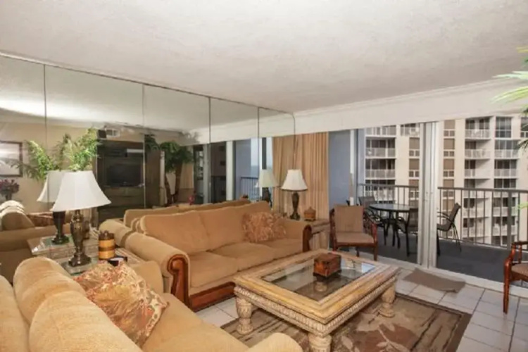Shoreline Towers Resort by Panhandle Getaways