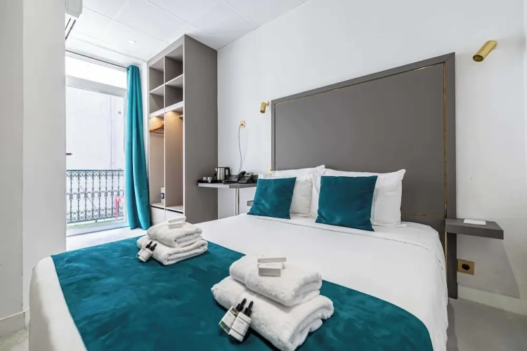 Comfort room