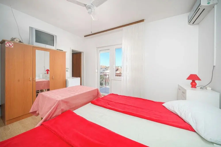 Apartments and Rooms Josipa