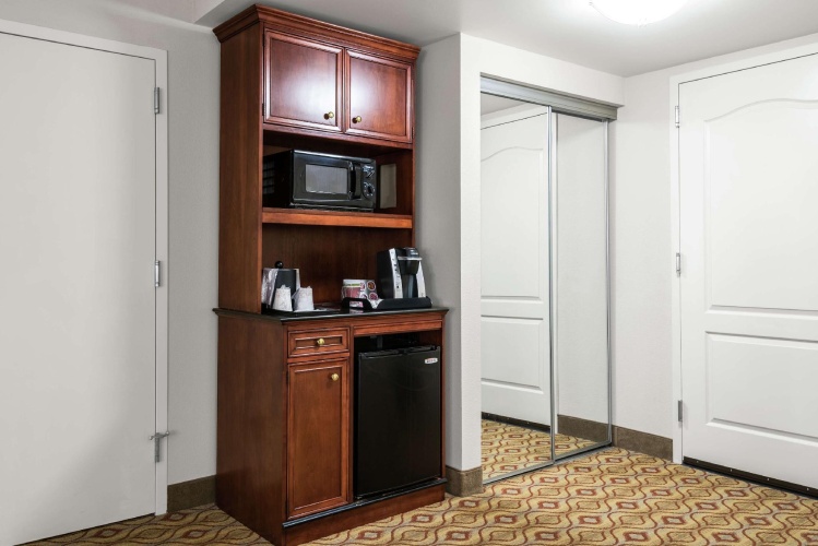 Quadruple Suite