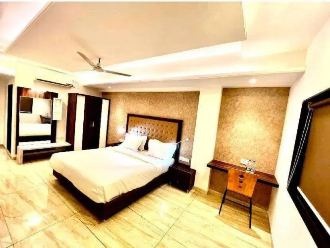 Click Hotel By Suba