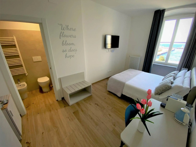 Five Flowers - Guest House