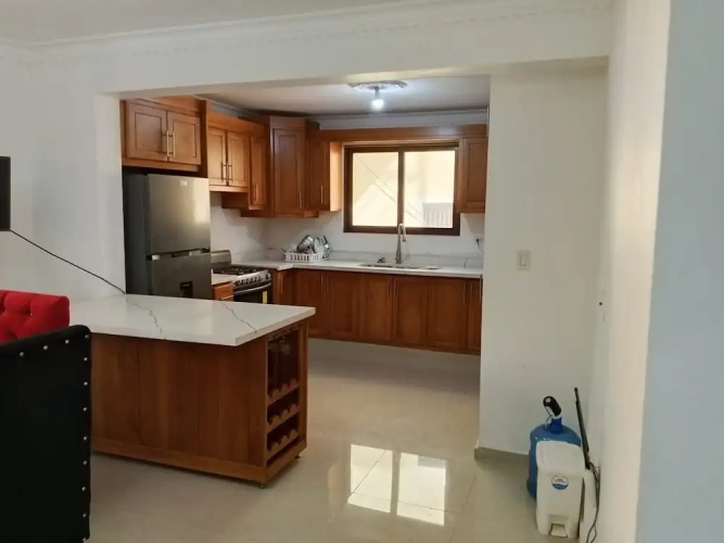 4 Bedrooms Apartment with balcony