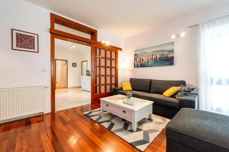 Apartment Miljas