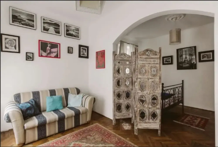 BPM - Beautiful Real Home In the Center