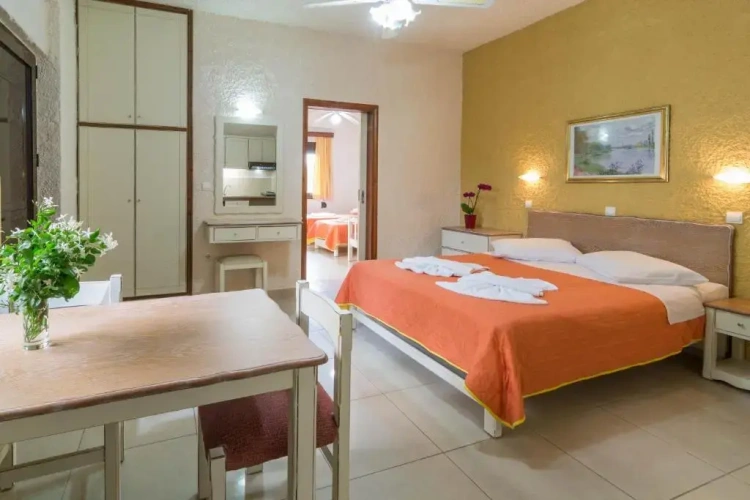 1 Bedroom Apartment with balcony and with view