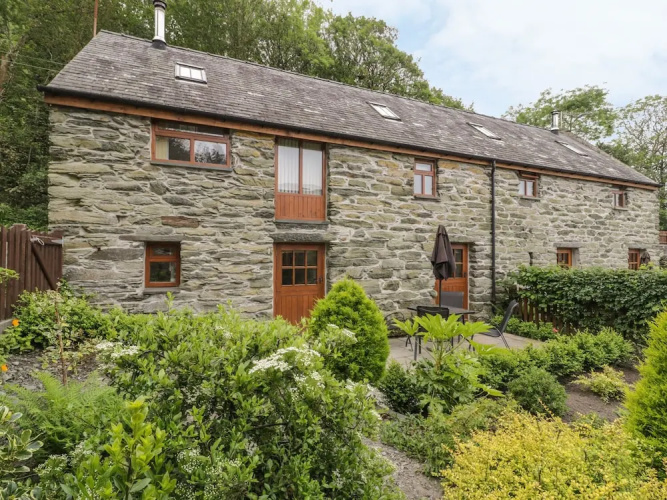 Hendoll Cottage 1