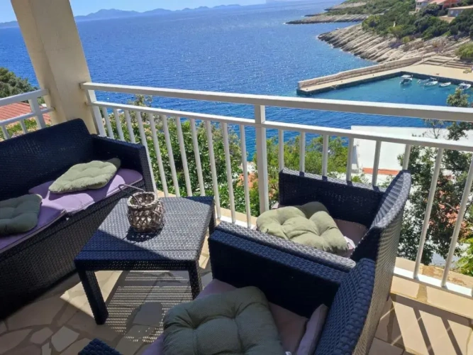 Family Apartment with balcony and with sea view
