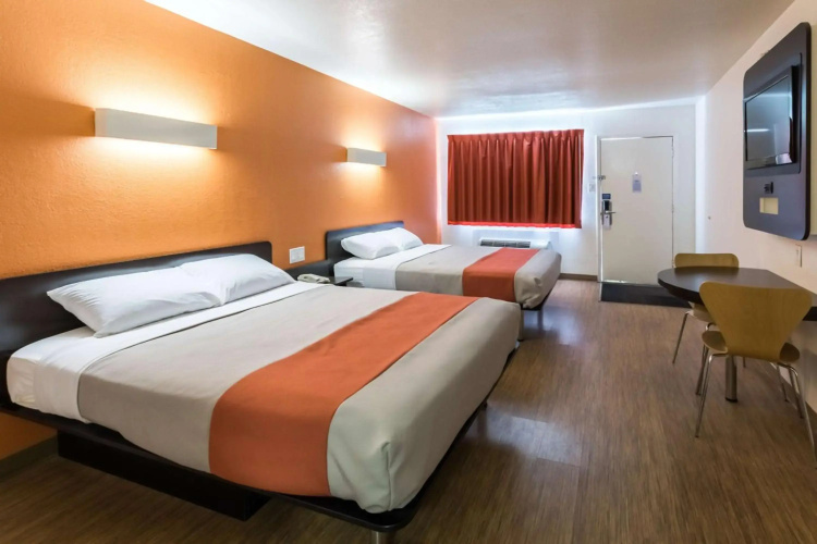 Motel 6 Stephenville, TX