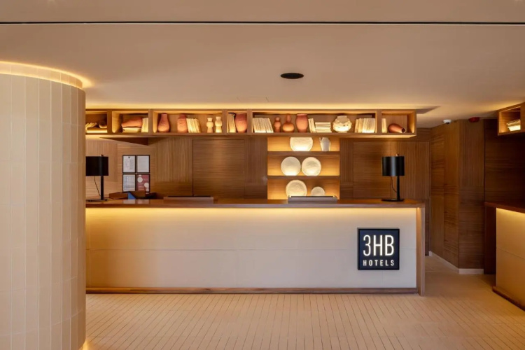 3HB Falésia Beach