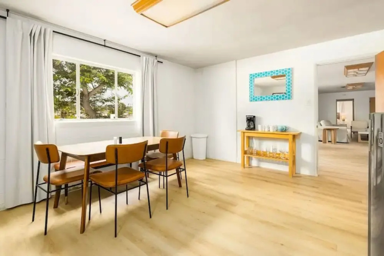 Spacious 2 Bed in Carlsbad
