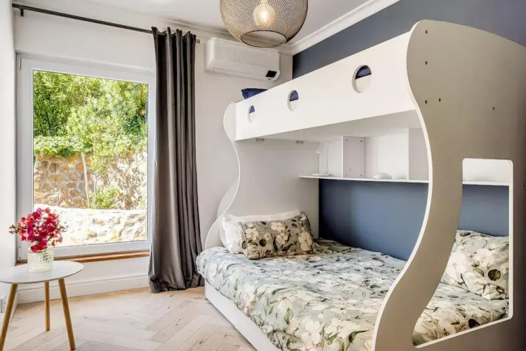 Camps Bay Villa w Pool Gym Studio Aqua Terra