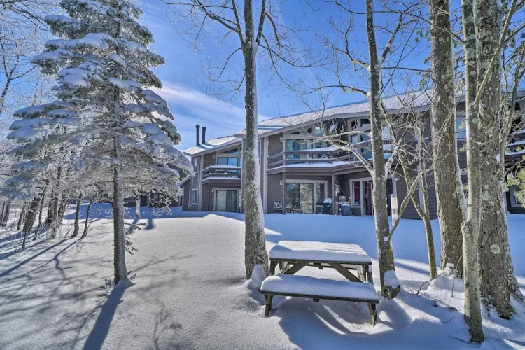 Idyllic Somerset Condo: Ski, Hike & Relax!