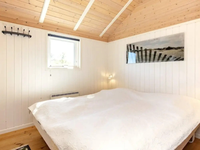 6 Person Holiday Home in Vaeggerlose